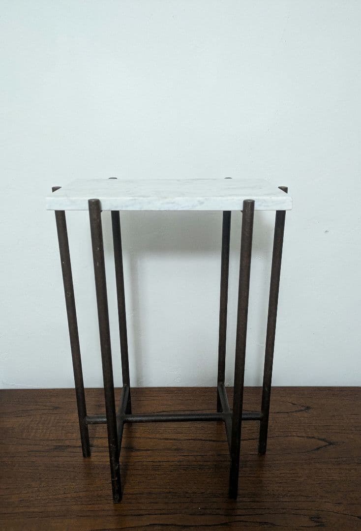 大理石　鉄　ヴィンテージ　サイドテーブル　コーヒーテーブル　アンティーク　インド