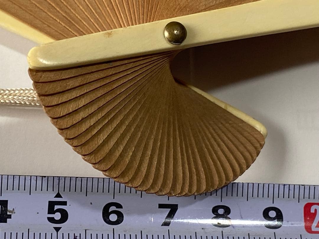 ♦️中国伝統工芸 透かし彫り 扇子 扇 骨？鯨歯？鹿角 置物 飾り 団扇