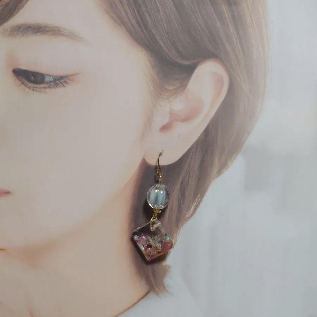 b689 スターチス オーロラ ビーズ スクエア ハンドメイド ピアス