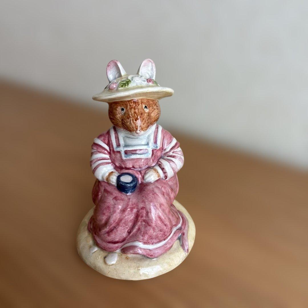 ロイヤルドルトン　ブランブリーヘッジ　フィギュリン　３体