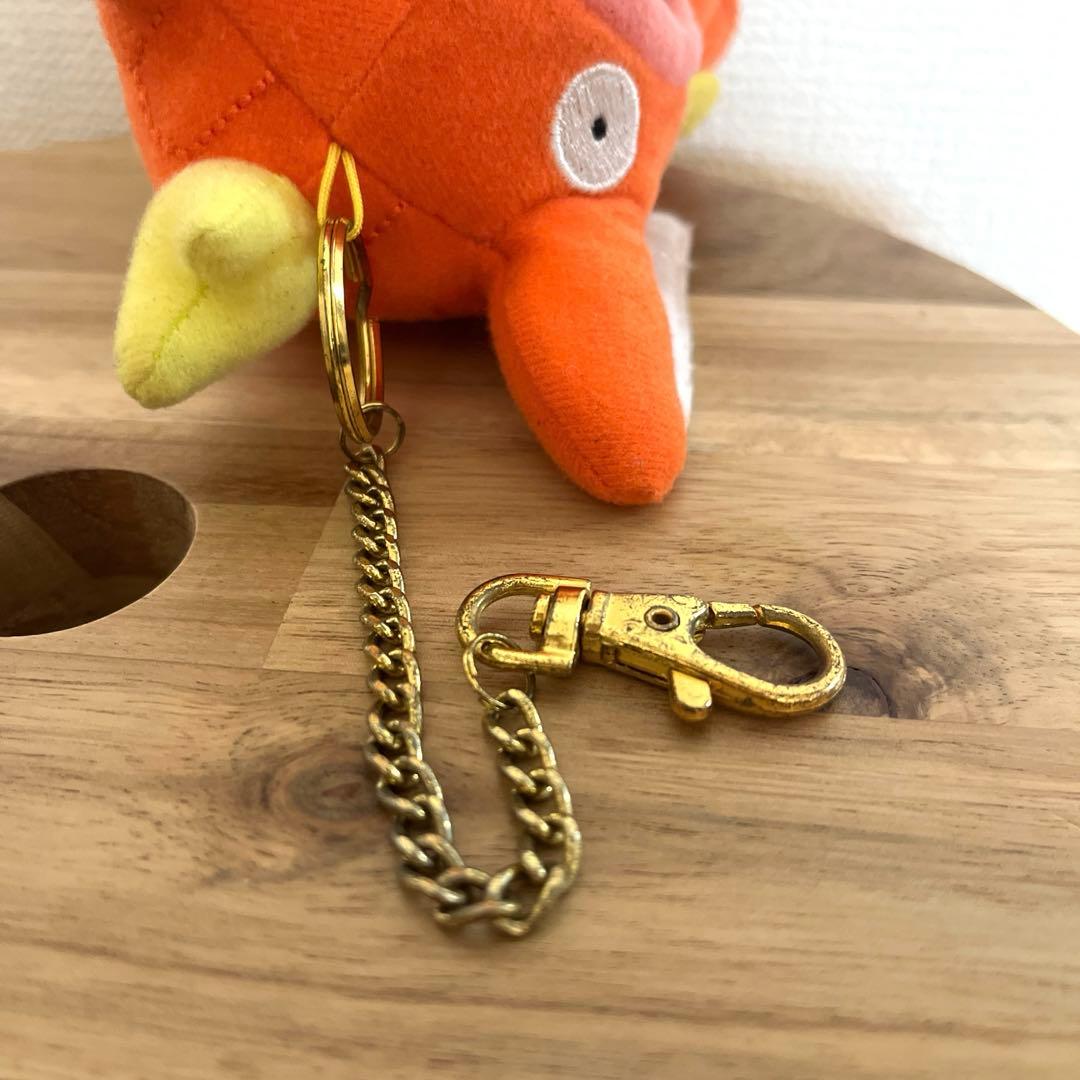 ポケモンセンター ポンチョを着たピカチュウ コイキング キーホルダー