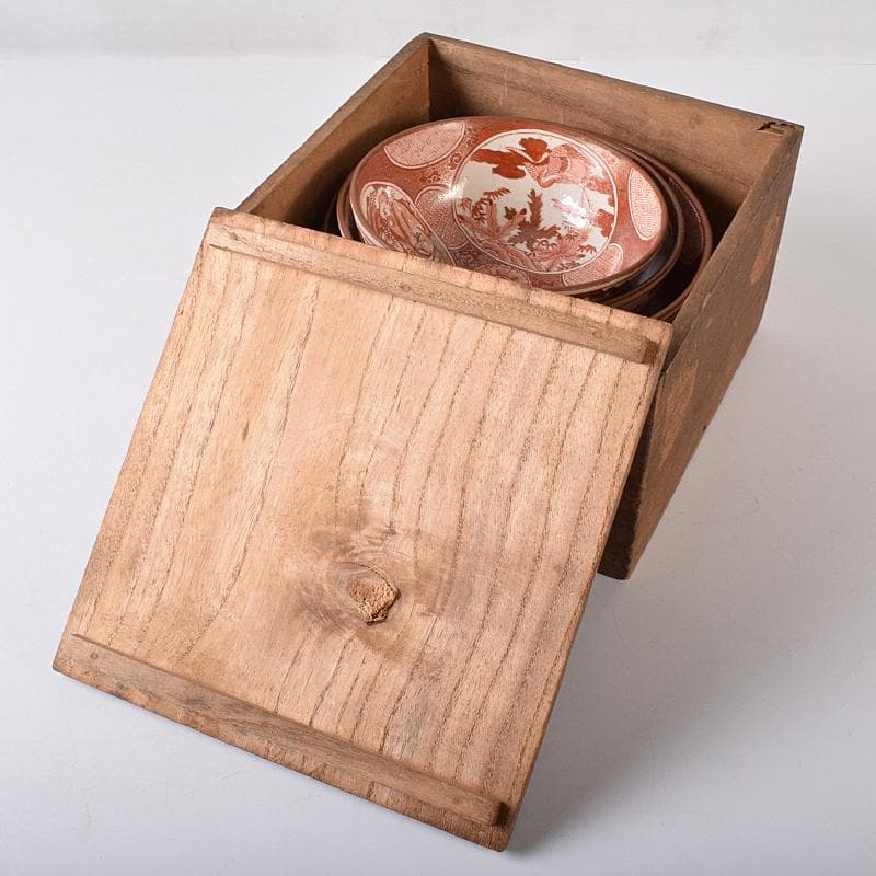 九谷焼 古九谷 赤絵金彩 窓絵 人物花鳥文 三ッ組鉢 時代箱付 U R8370