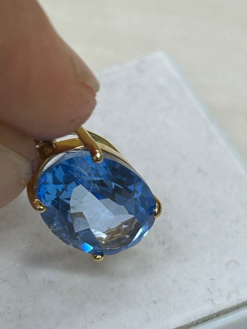 スイスブルートパーズ　ゴールドメッキ　ペンダント　トップ