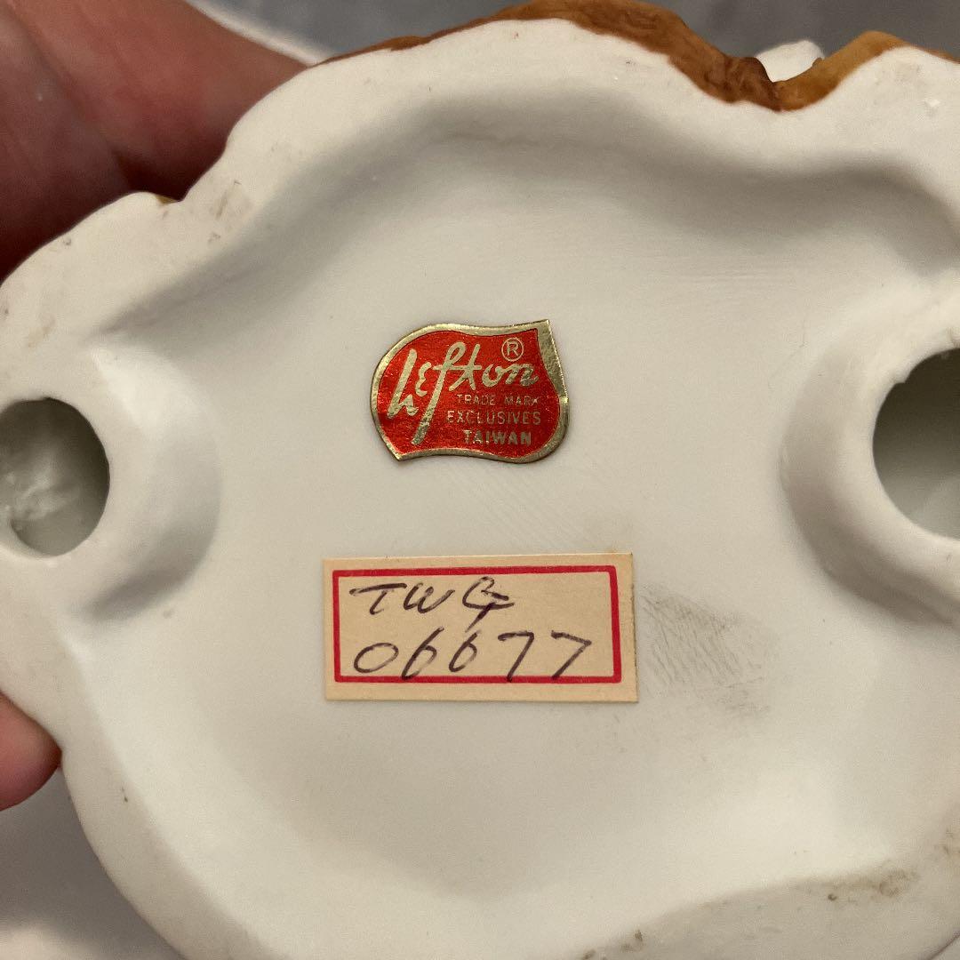 70年代ヴィンテージ名門レフトン社 美しい瞳で精巧に作られた鳥の陶器