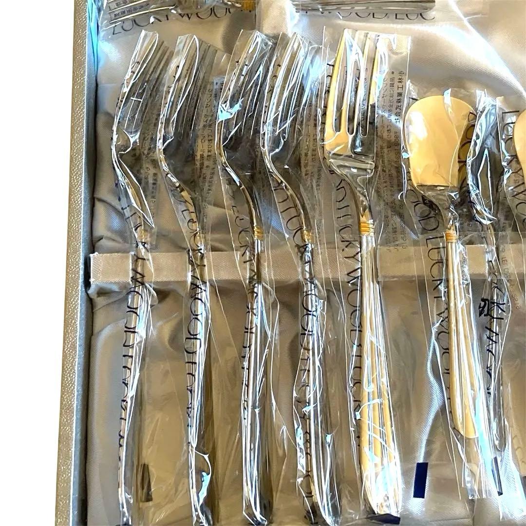 【新品未使用・サントラル金彩】ラッキーウッド　カトラリーセット　33本