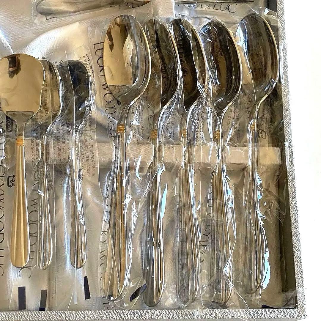 【新品未使用・サントラル金彩】ラッキーウッド　カトラリーセット　33本