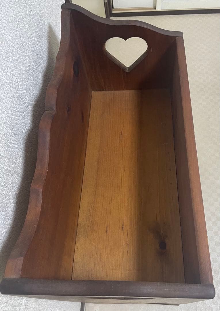 木製マガジンラック ハート型取っ手