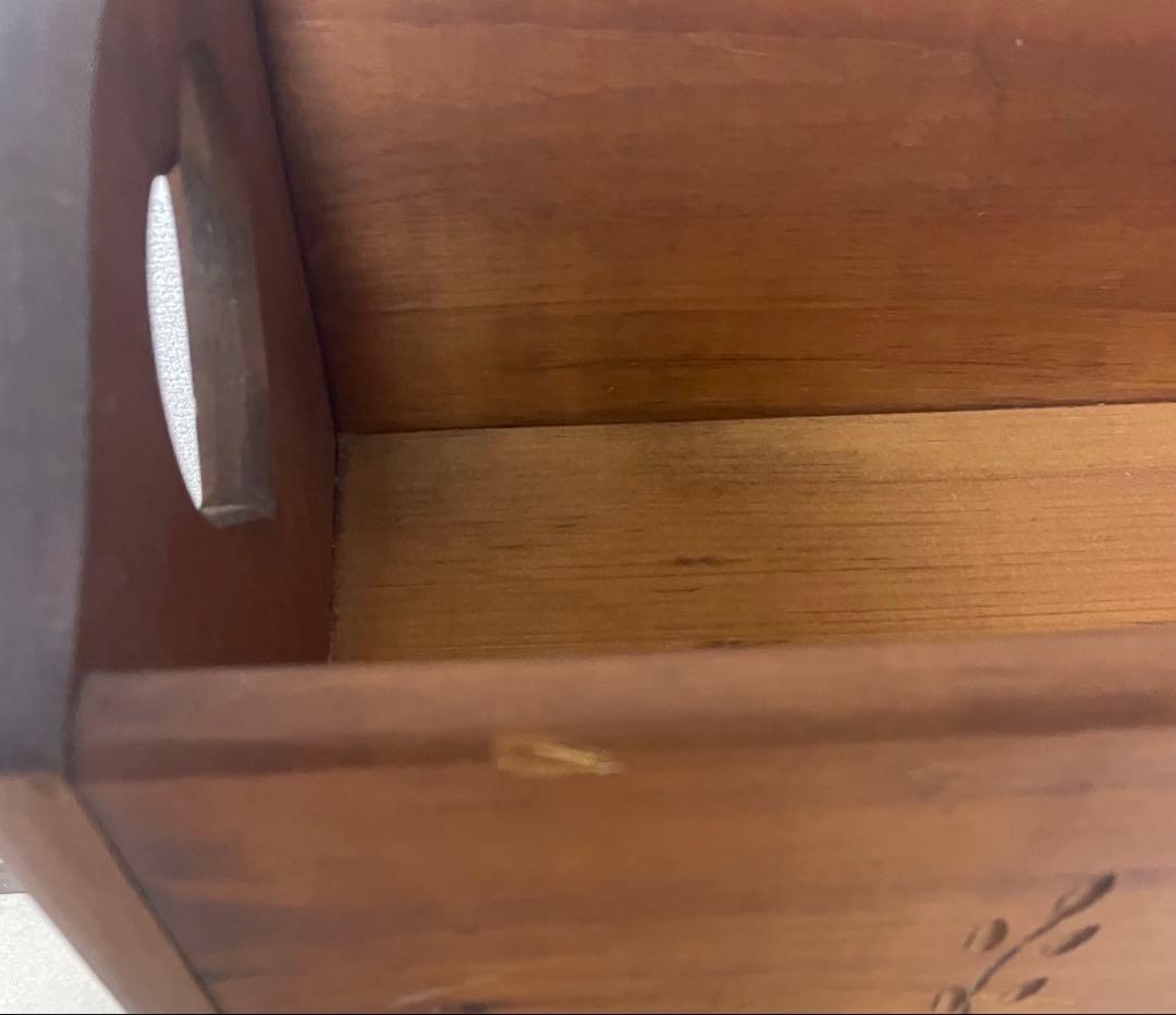 木製マガジンラック ハート型取っ手