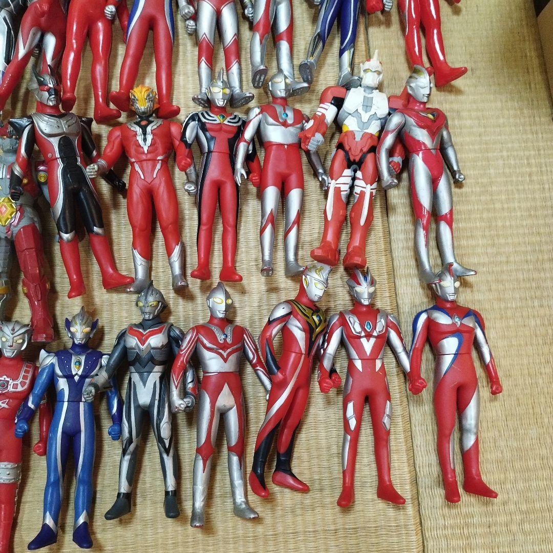 ウルトラマンフィギュアセット　54体