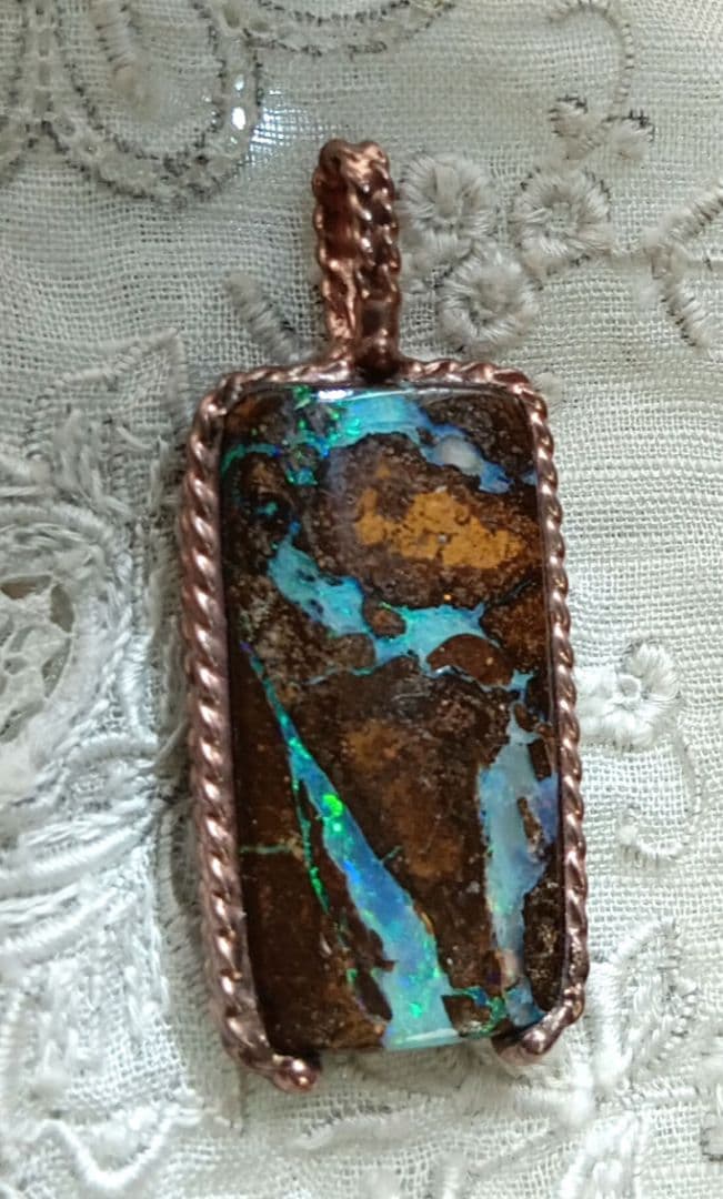 ❤22.5㌌〚ボルダーオパール〛✨✨