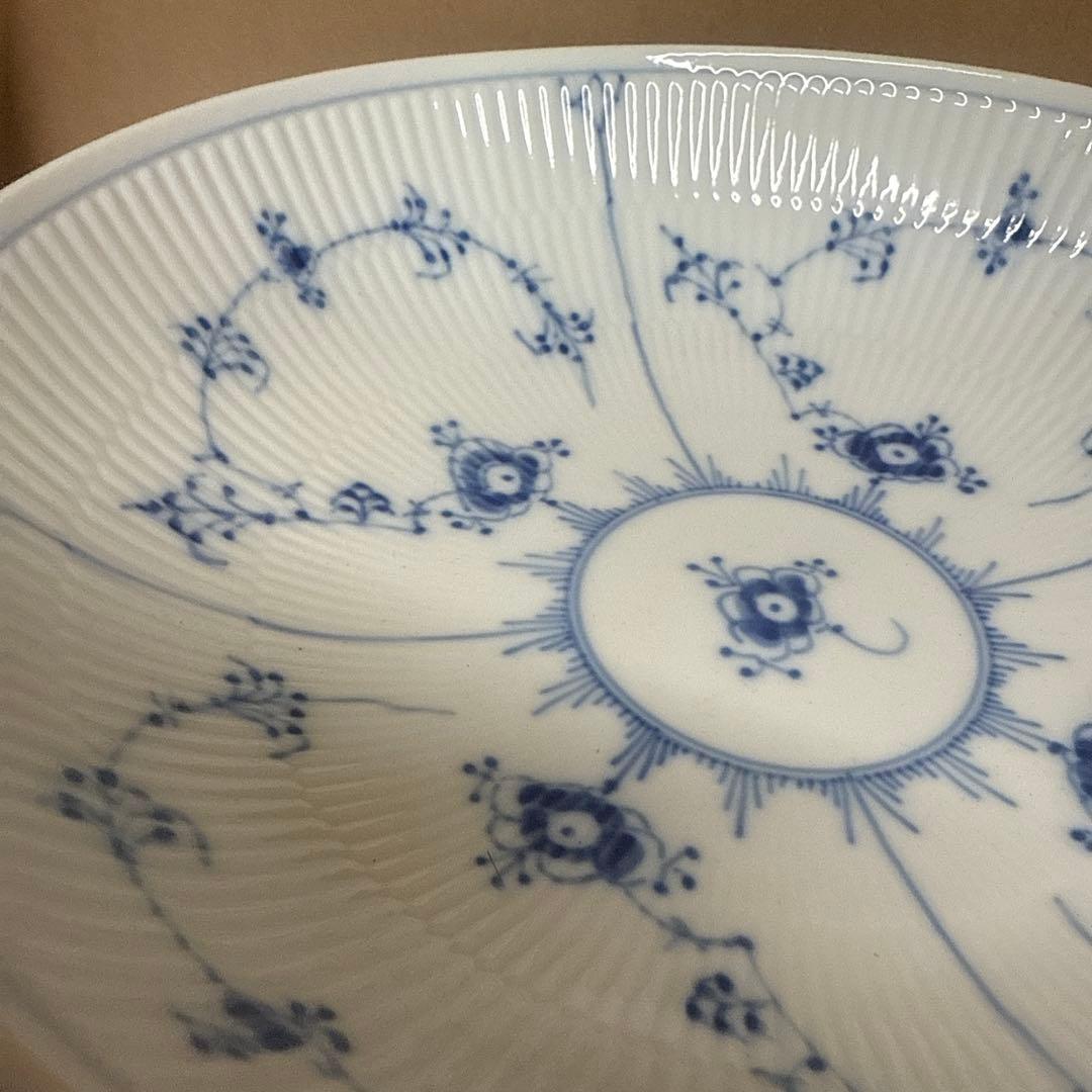 未使用　デンマーク製ロイヤルコペンハーゲン ブルーフルーテッドプレイン ボウル