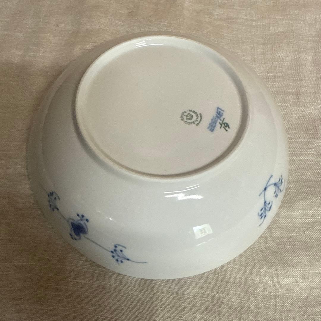 未使用　デンマーク製ロイヤルコペンハーゲン ブルーフルーテッドプレイン ボウル