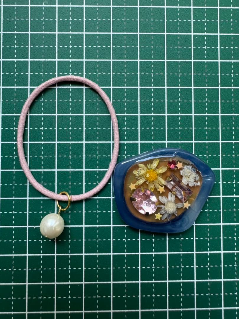 メグえもん様お取り置き№3922 アクリルフレームフラワーレジンヘアゴム