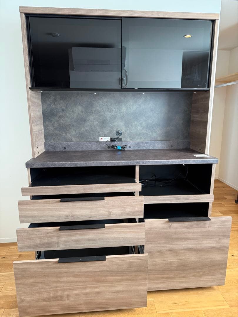 【定価20万円超】パモウナ 食器棚 140cm 日本製 引き出し天板付き 美品