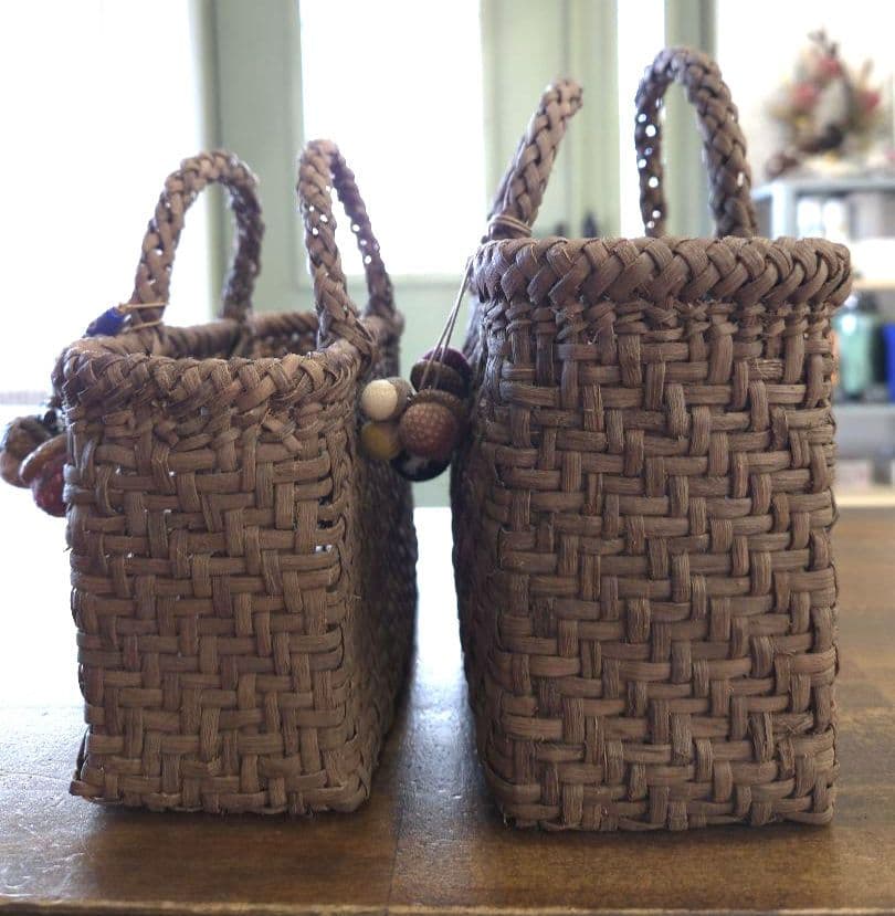 国産山葡萄　ハンドメイド籠バック　小さいけど、大きい方