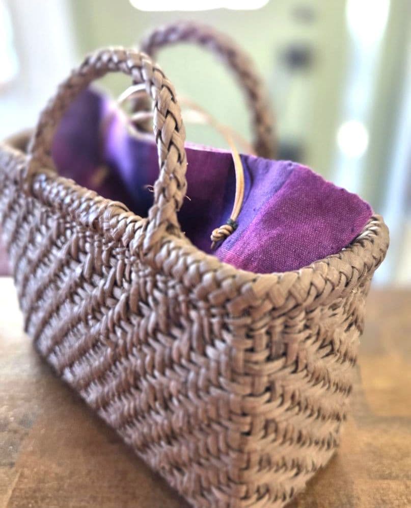 国産山葡萄　ハンドメイド籠バック　小さいけど、大きい方
