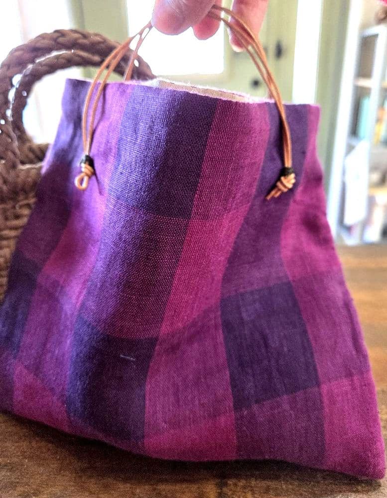 国産山葡萄　ハンドメイド籠バック　小さいけど、大きい方