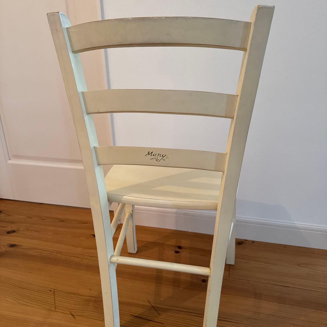 マニーステンシルローズ　ホワイトファニチャー