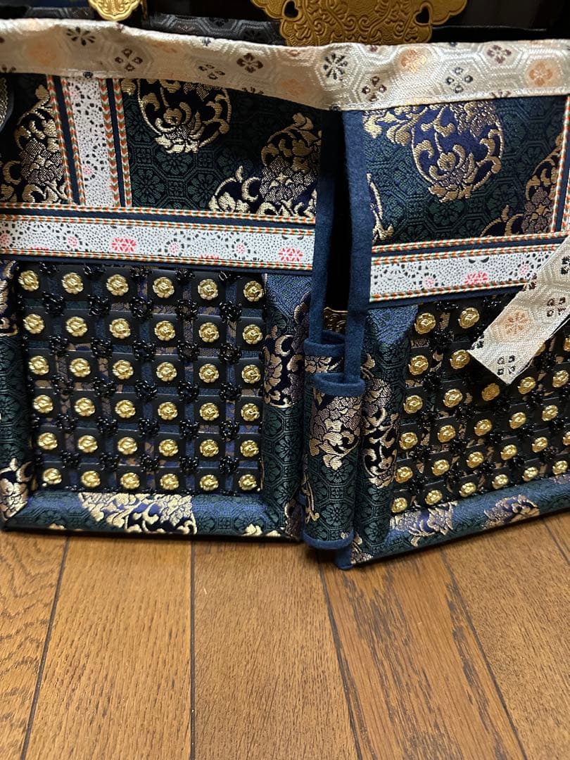 五月人形 豪華な兜と武具付き　子供の日　男の子