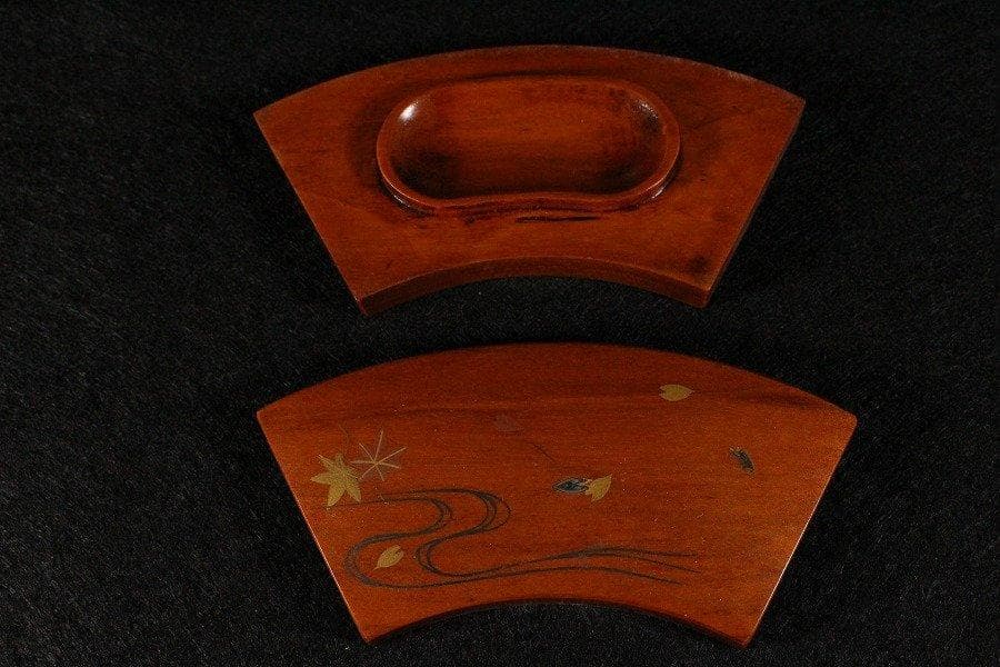 茶道具 春彩流 老梅 扇面香合 塗師 司峰作 共箱 旧家蔵出 - メルカリ