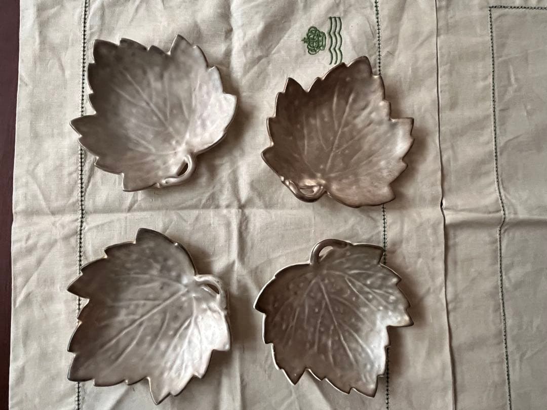 ☆私の部屋　鈴木陽子さん作　プレート2種　4セット銀彩