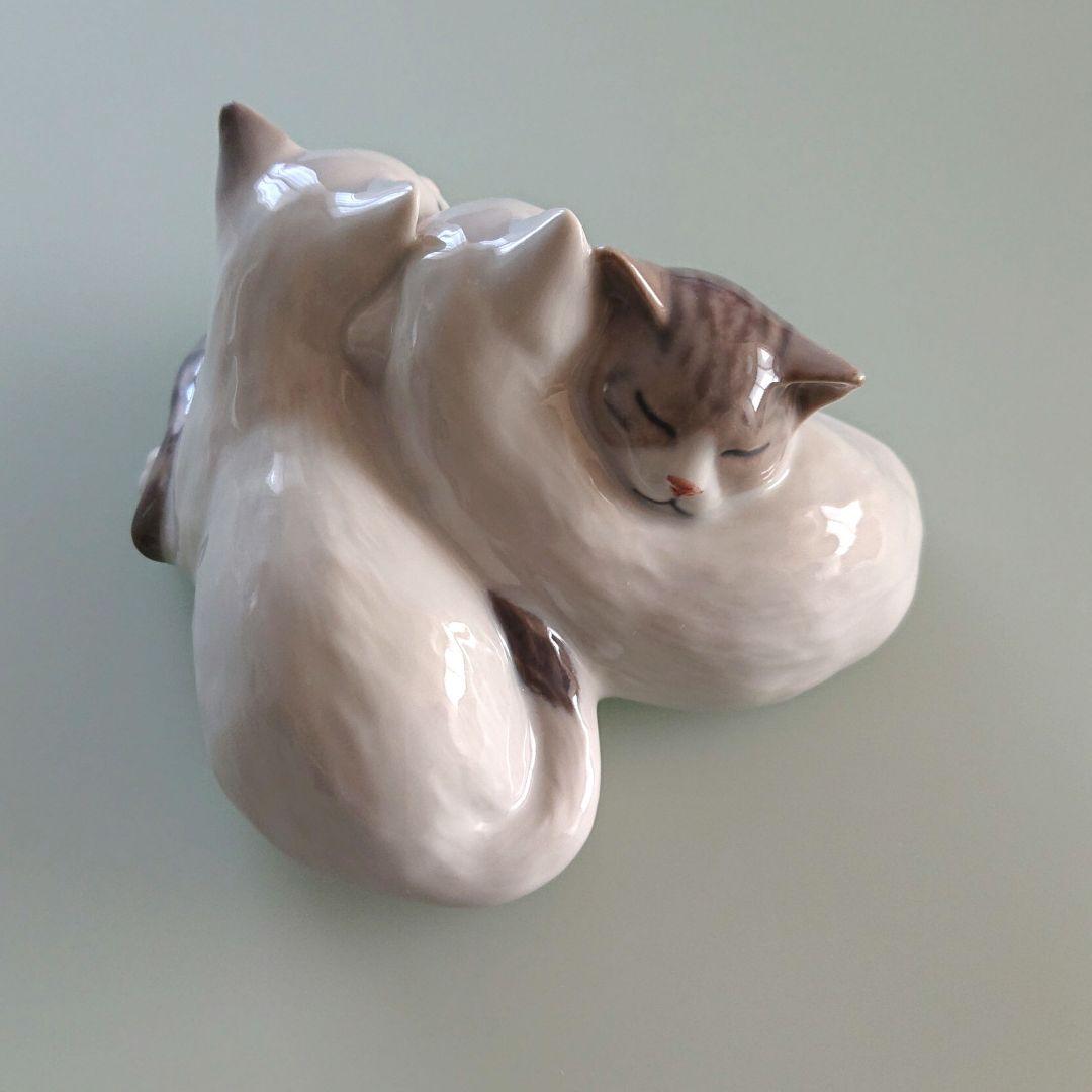 ロイヤルコペンハーゲン イヤーフィギュリン 3匹の眠り猫 - メルカリ