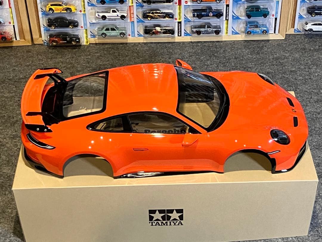 タミヤ ラジコンRCポルシェ911 GT3（992）塗装済スペアボディ オレンジ