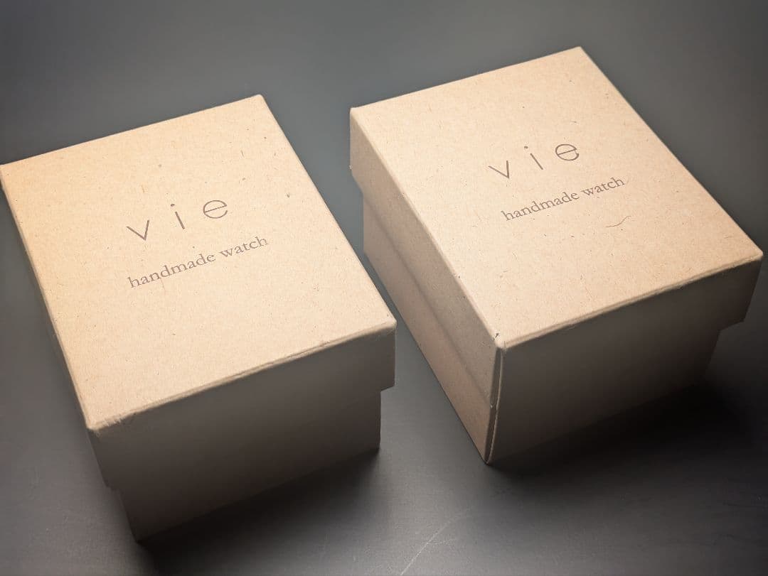 廃盤・新品未使用 vie ハンドメイド時計 男女兼用 茶、焦茶2点セット