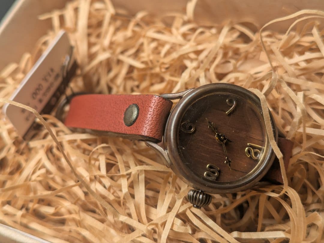 廃盤・新品未使用 vie ハンドメイド時計 男女兼用 茶、焦茶2点セット