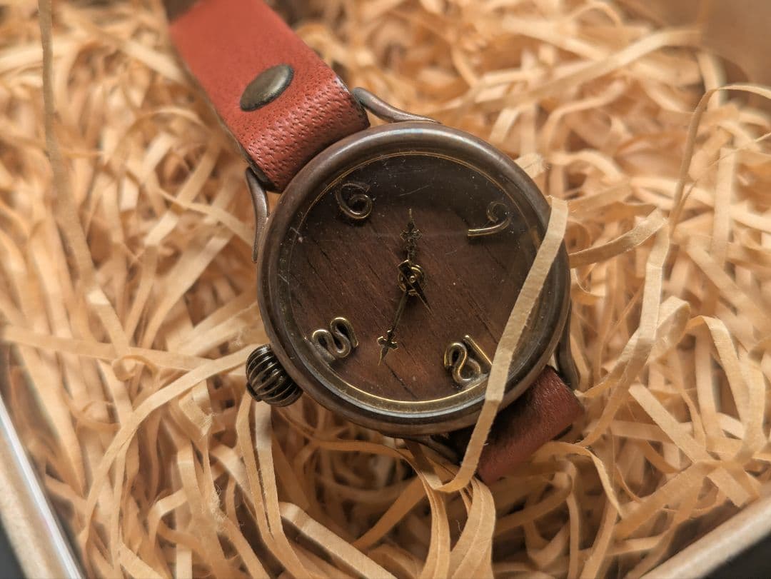 廃盤・新品未使用 vie ハンドメイド時計 男女兼用 茶、焦茶2点セット