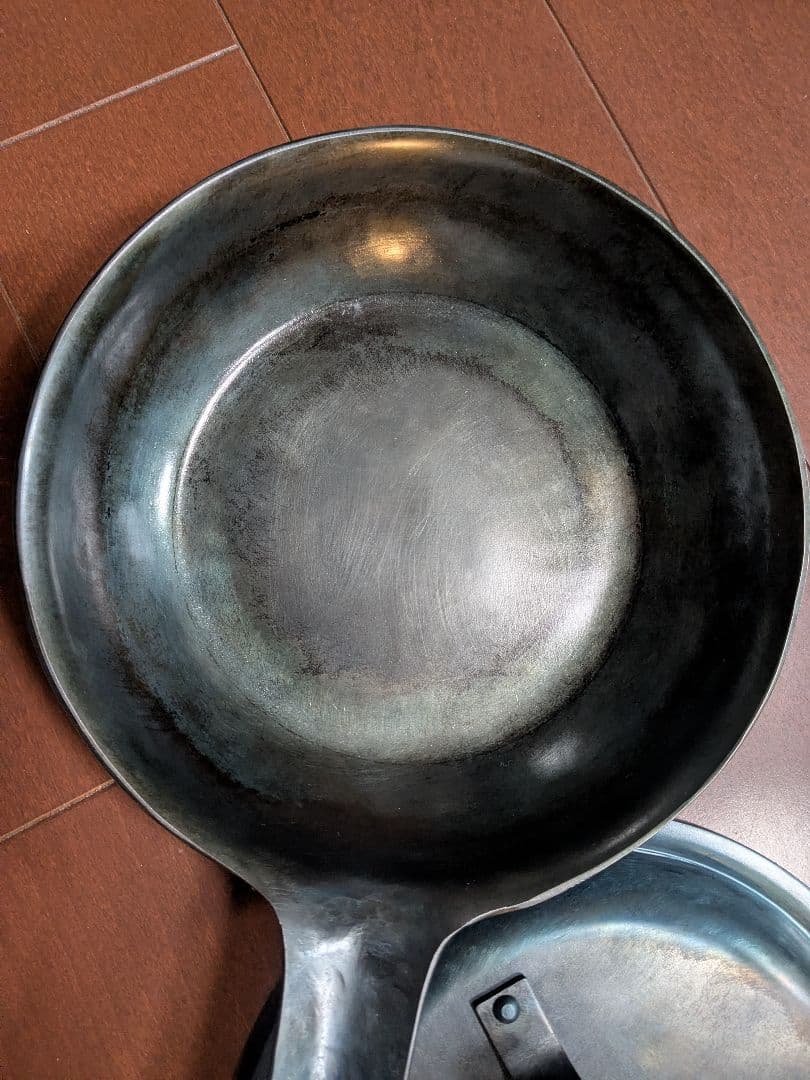 あじね フライパン 蓋付き 鉄 20cm 2.3mm モダンフライパン 鉄