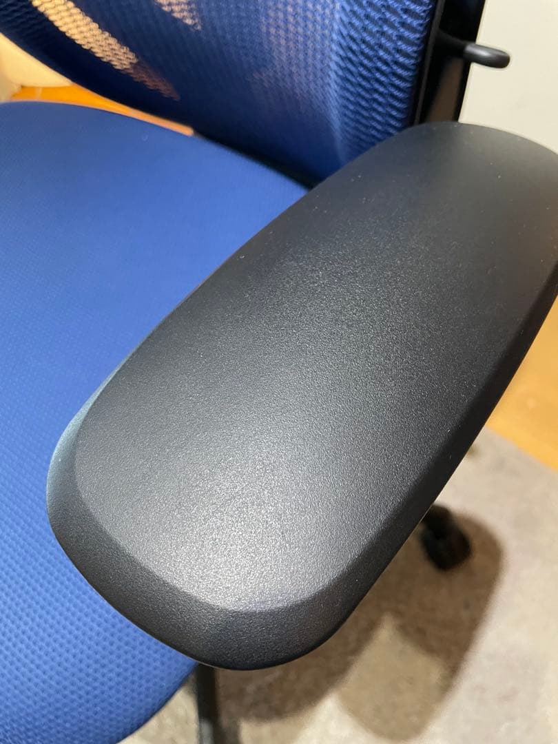 オカムラ シルフィー（お引き取り限定の商品です）