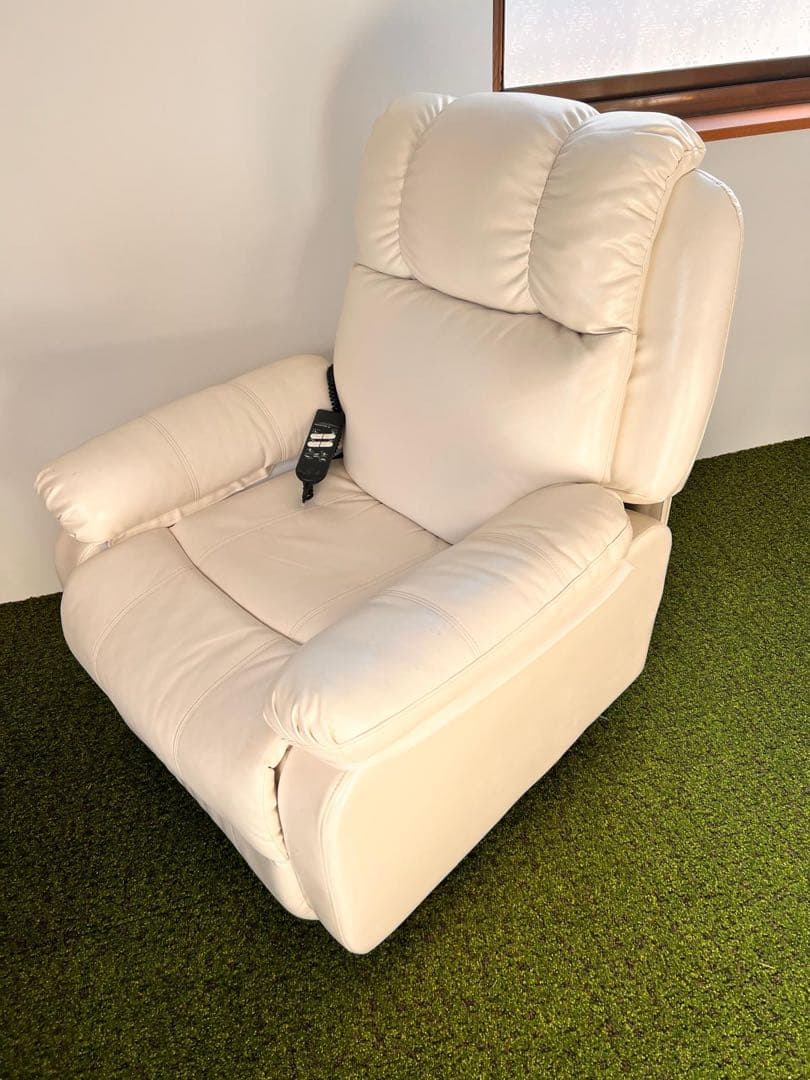 SHIFFON Jr ホワイトリクライニングソファ