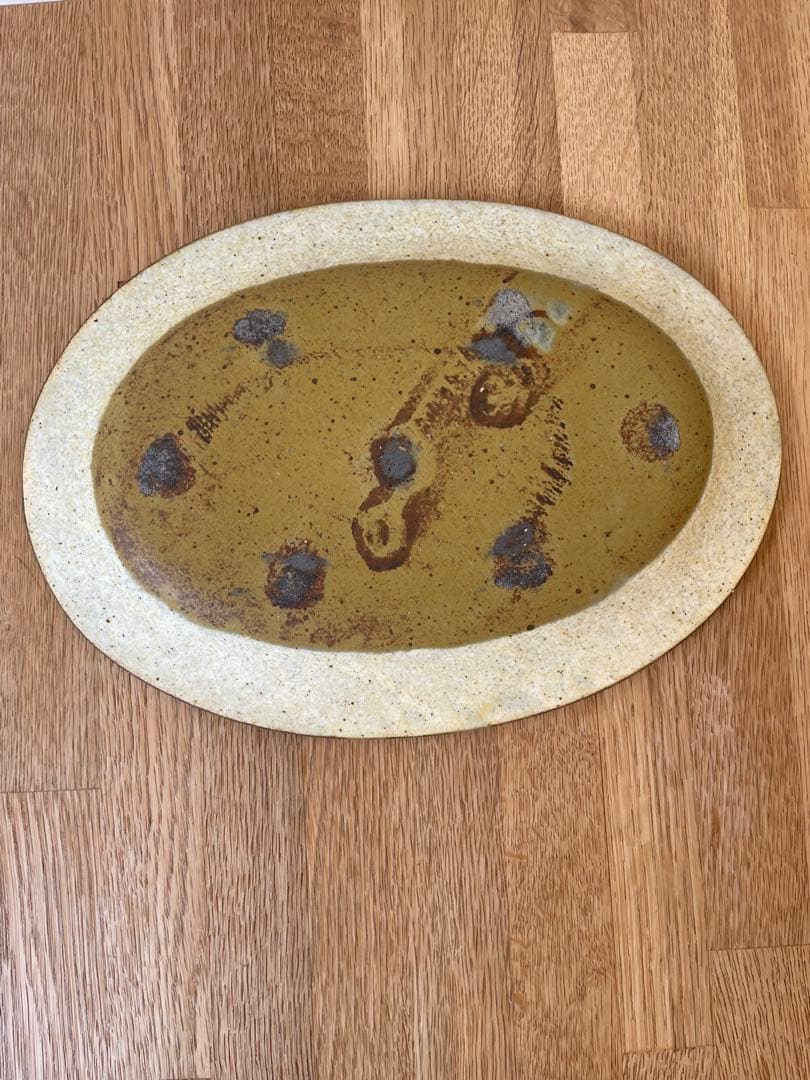 額賀章夫 錆粉引 黒掛け分け オーバル皿 2客 ② - メルカリ