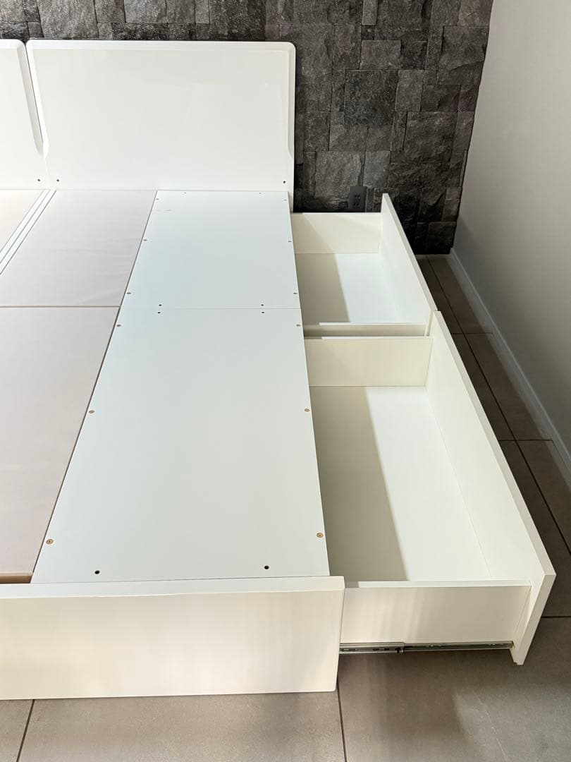 ①ニトリ深型引出し付きシングルベッドフレーム|ホワイト|おまけマットレス