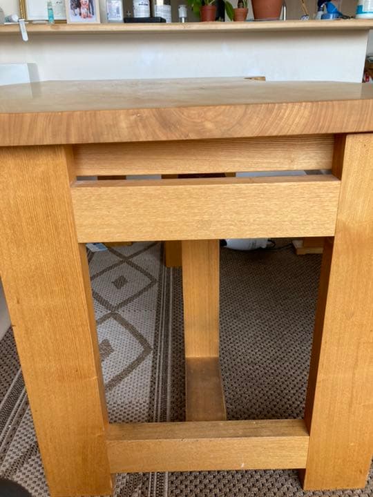 箕面BOSCO 栃の木一枚板テーブル貴重