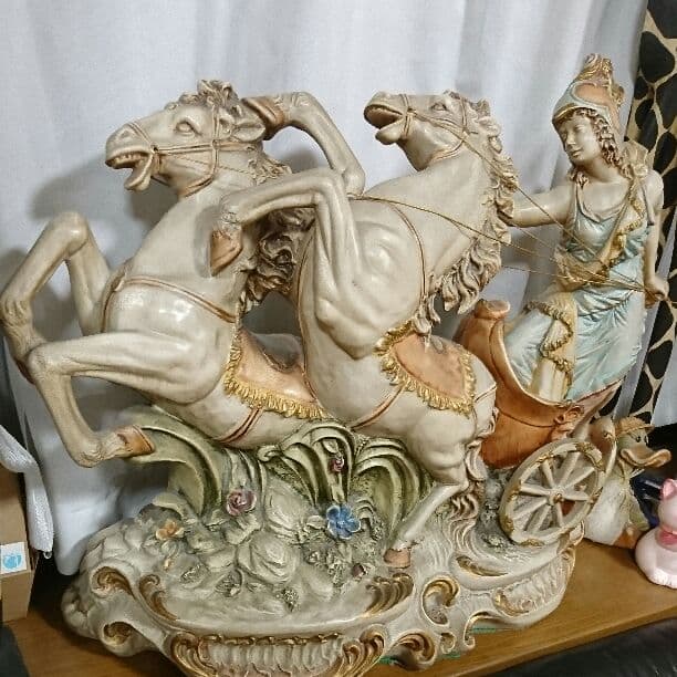 ベンハーの置物 西洋骨董品