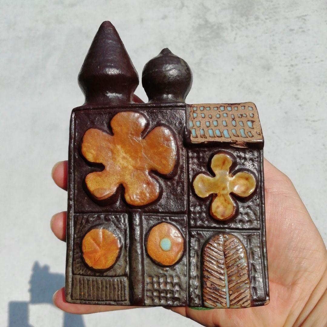 グスタフスベリ Bagdad 4　まるい窓の家 Bertil Vallien