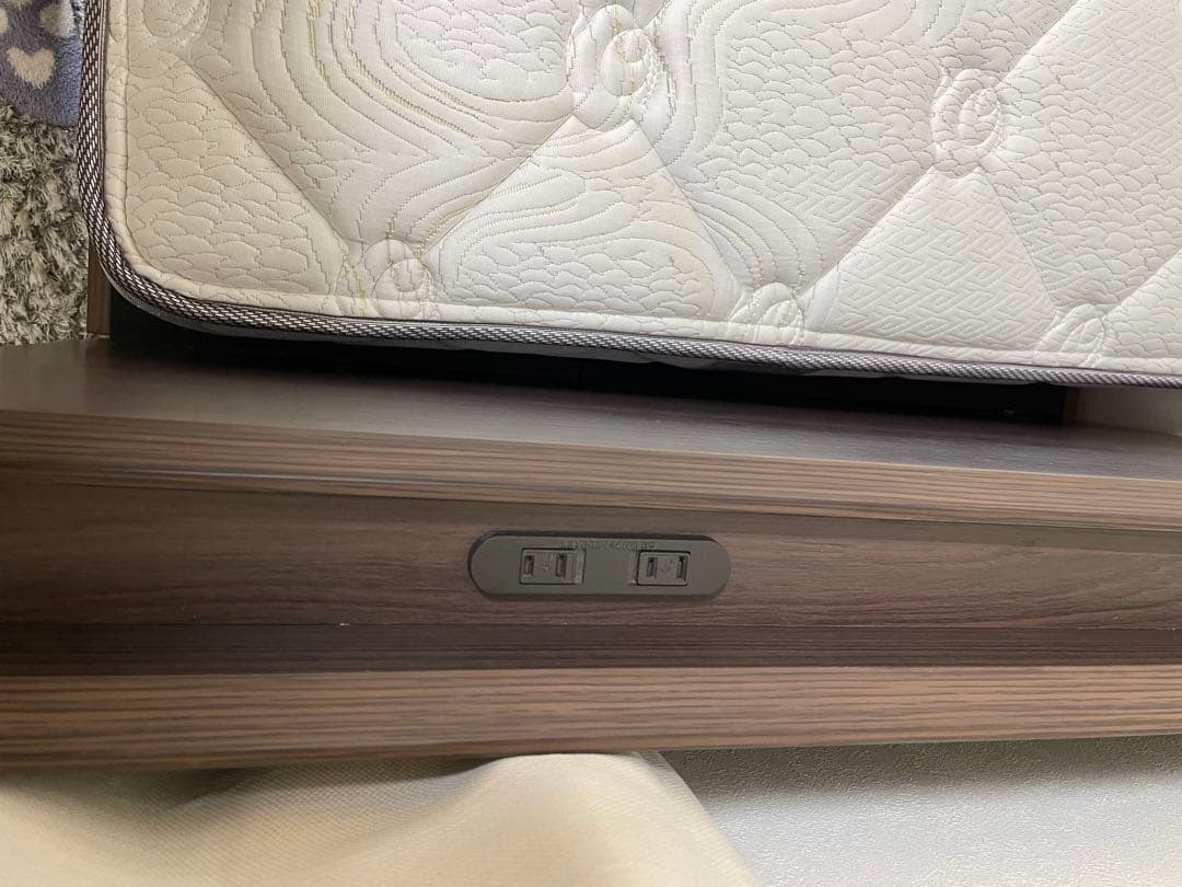 シングルベッド　東京インテリア　収納付き