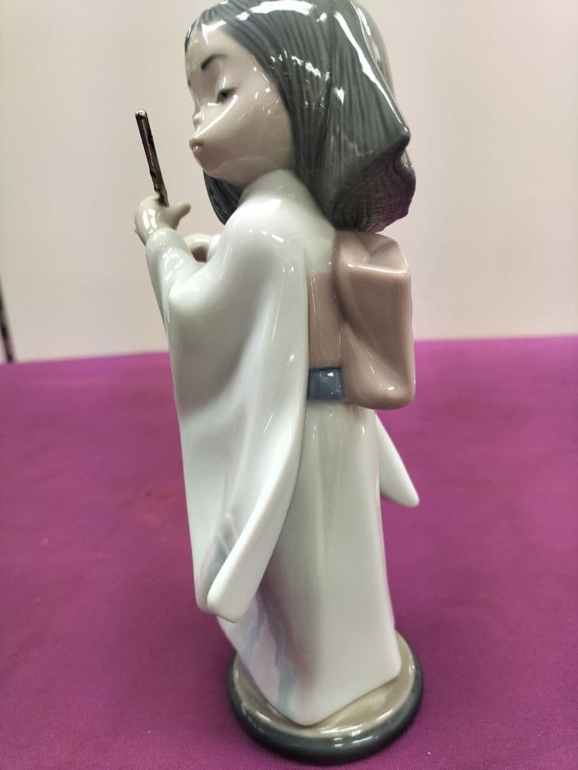 リヤドロ　陶器人形「フルートを吹く着物姿の少女」スペイン　難有り