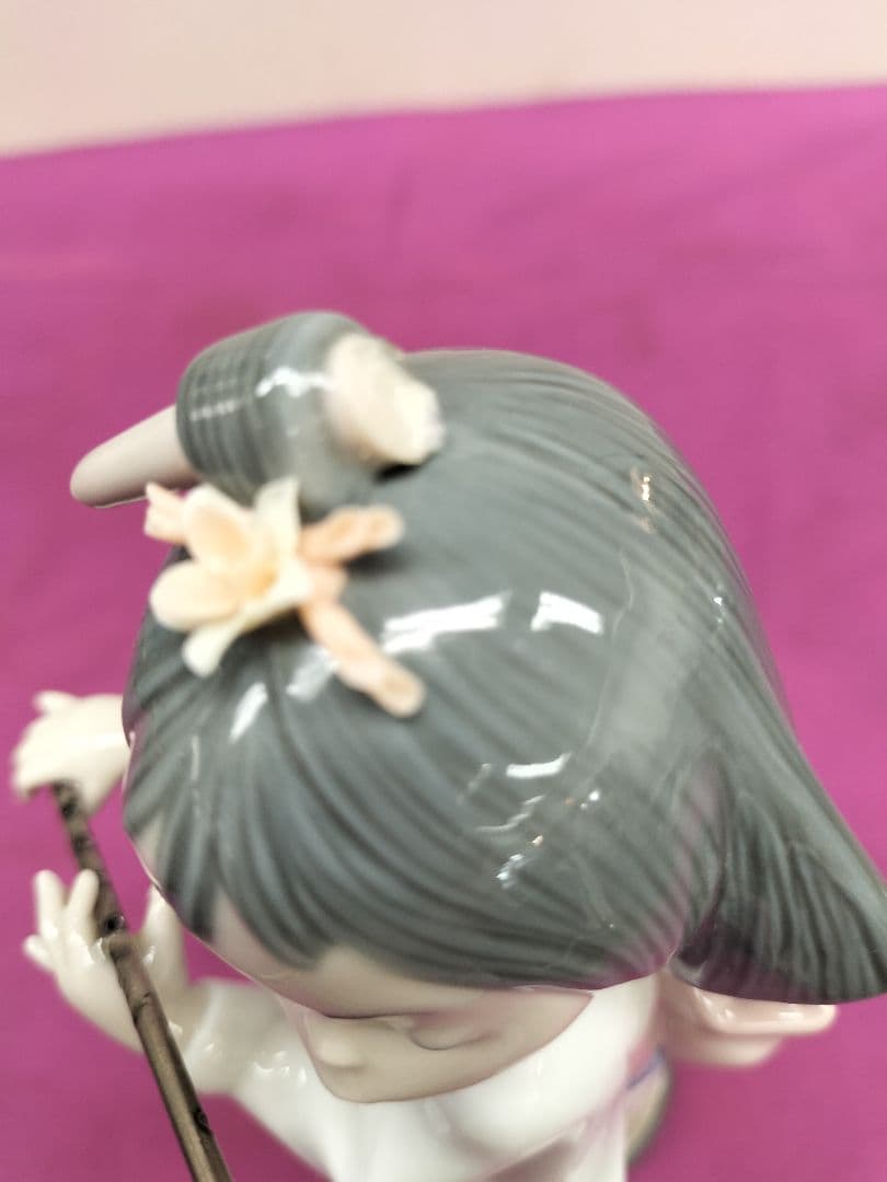リヤドロ　陶器人形「フルートを吹く着物姿の少女」スペイン　難有り