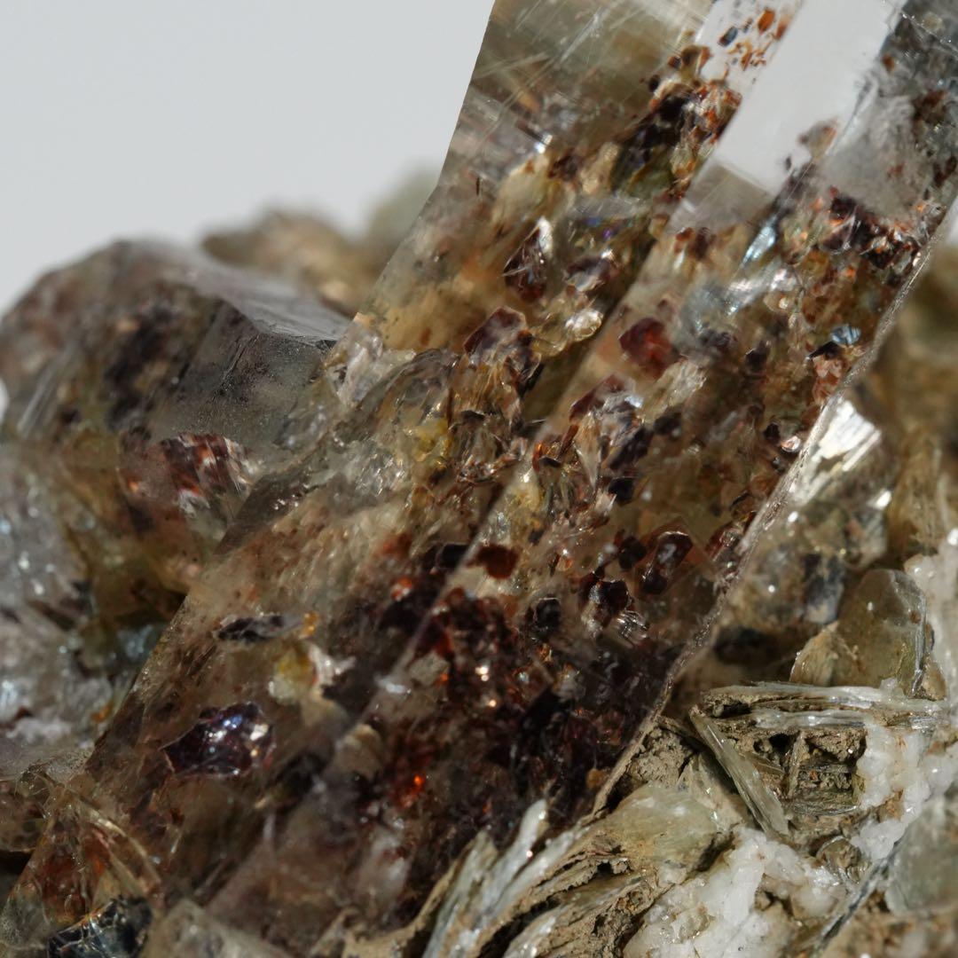 【内包模様が綺麗】バイオタイトinクォーツ 64×34×53mm