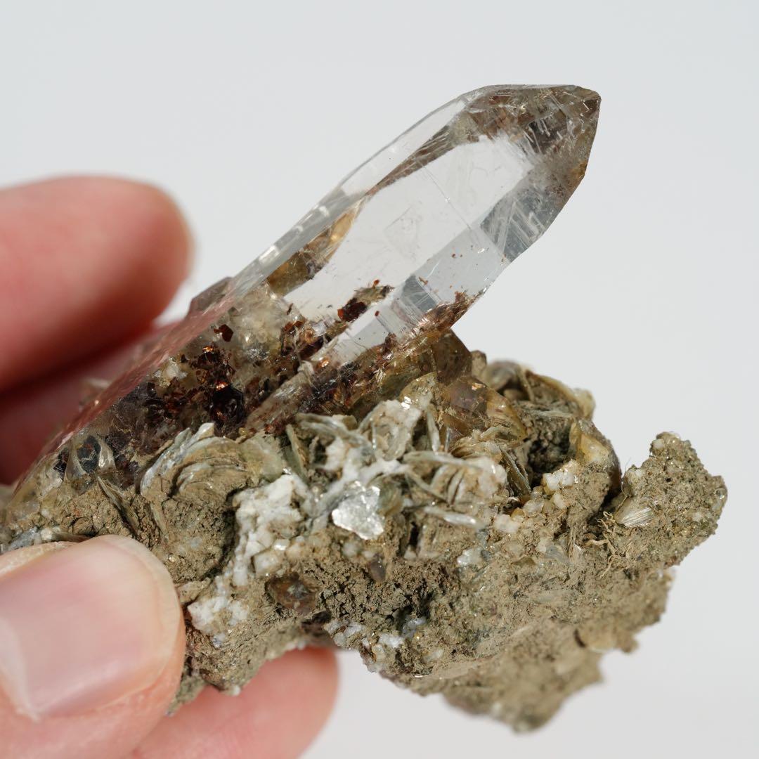 【内包模様が綺麗】バイオタイトinクォーツ 64×34×53mm