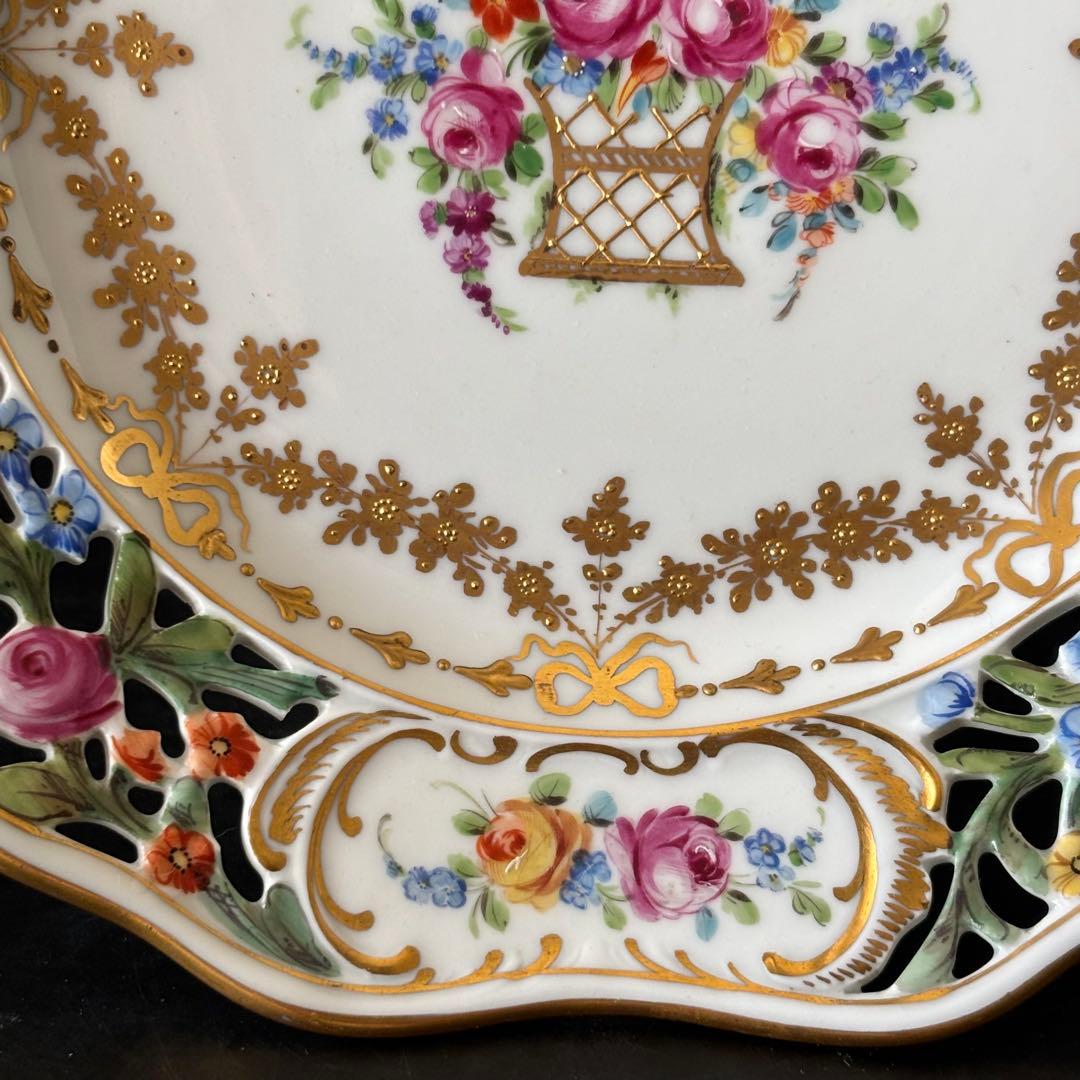 ドレスデン　カールティーメ工房　花かご　リボン　コンポート