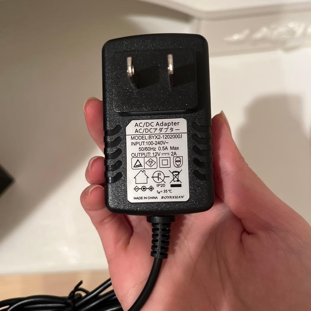 GLOTURE 浮遊する月型ランプ