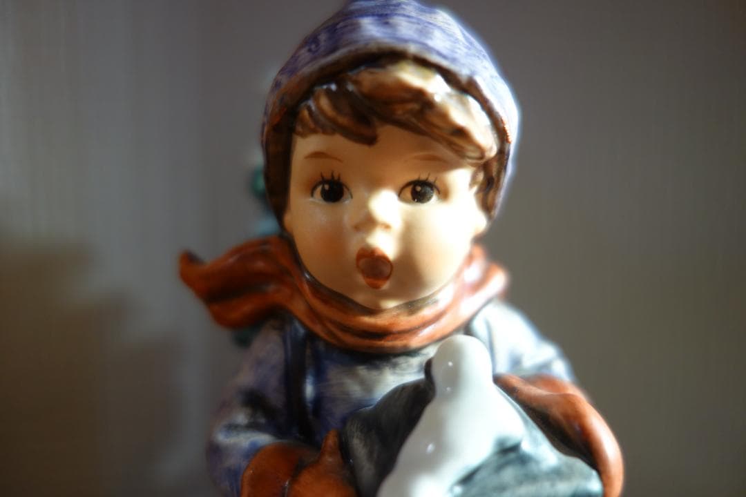 Ｇoebel ゲーベル フンメルドール 396　クリスマス　ソリに乗った少年