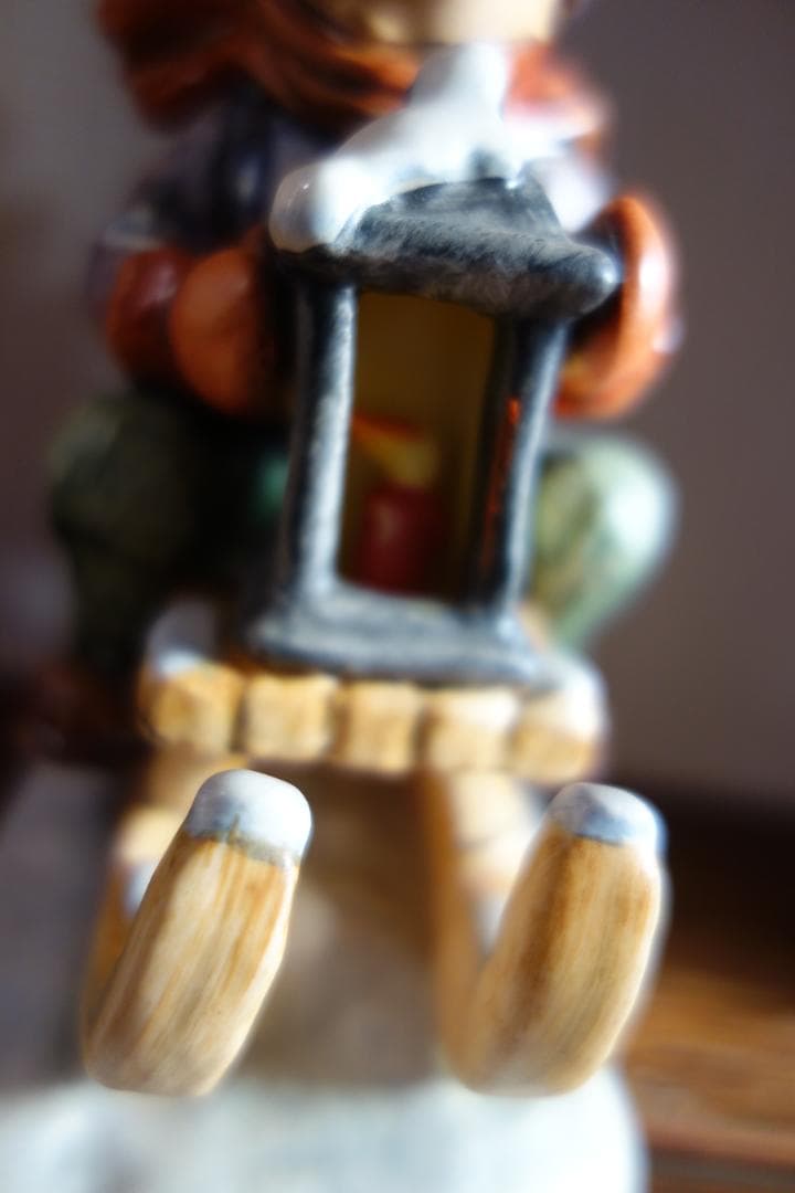 Ｇoebel ゲーベル フンメルドール 396　クリスマス　ソリに乗った少年