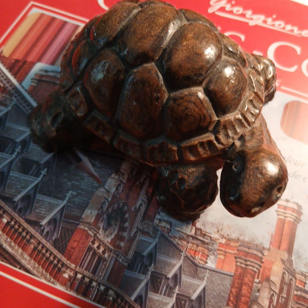 木製亀の彫刻 高級木使用