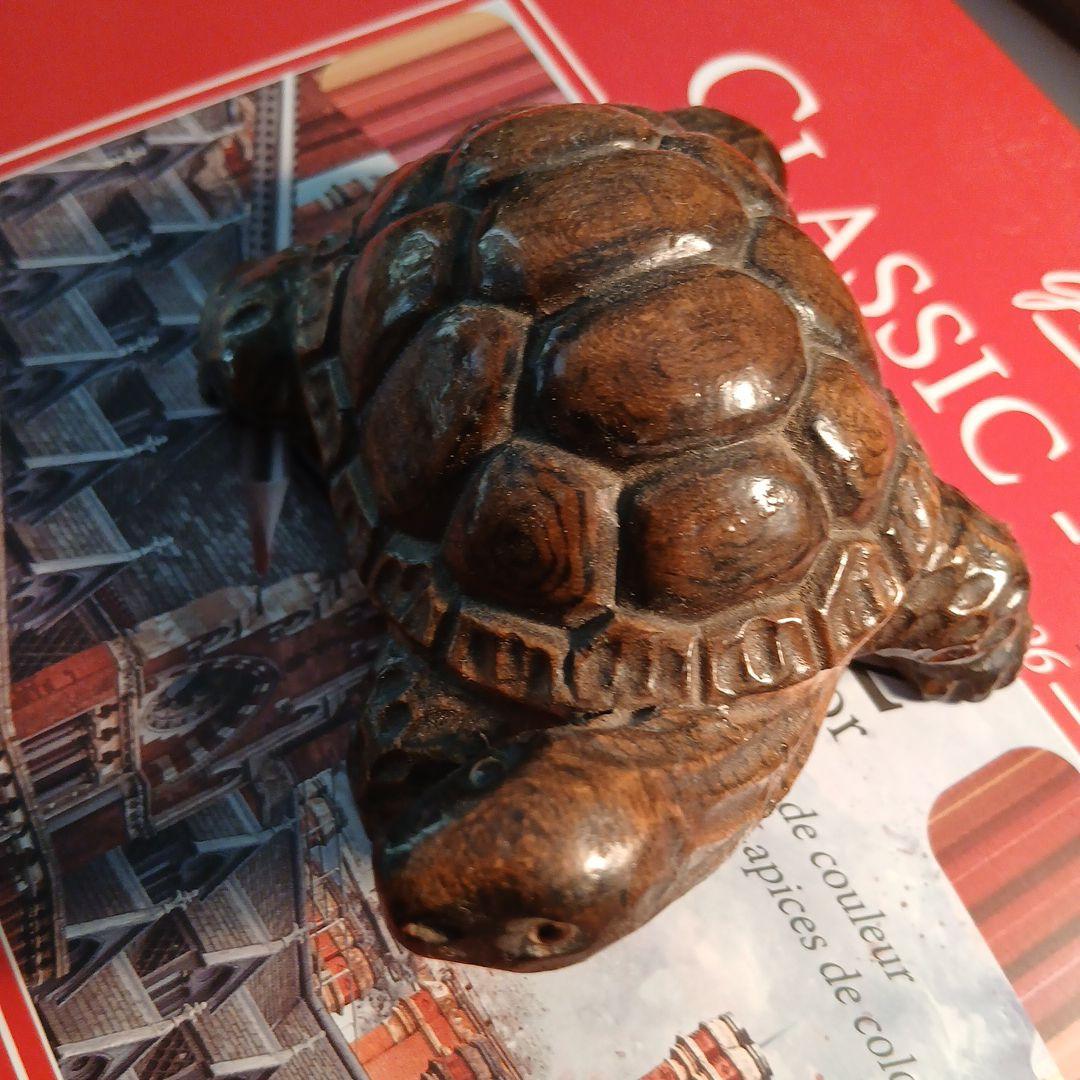 木製亀の彫刻 高級木使用