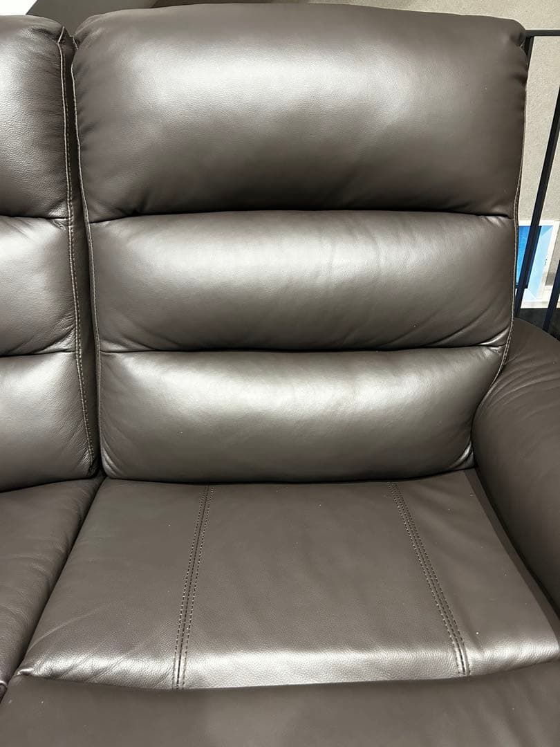 ニトリ　2人掛け　電動リクライニングソファ　Nビリーバ2革DBR ダークブラウン